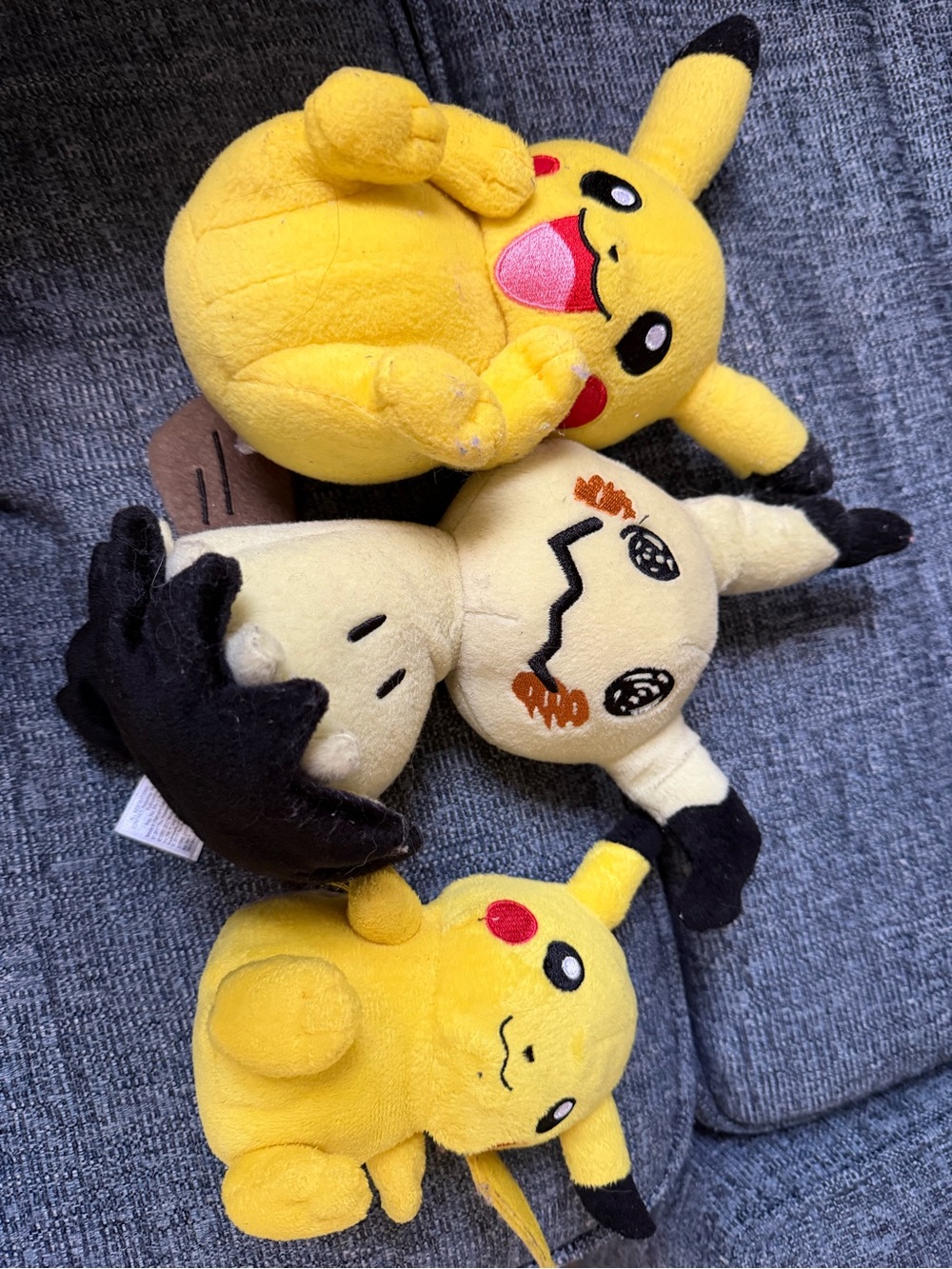 Pokémon Plush Bundle – 2 Pikachu + Mimikyu

Selling this adorable Pokémon plush